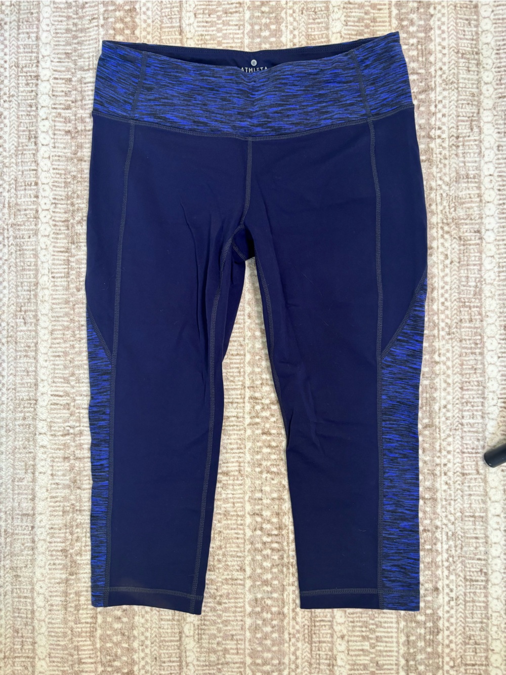 Athleta Be Free Capri Leggings L Navy Blue Heathered Yoga Mid Rise Stretch 19"
